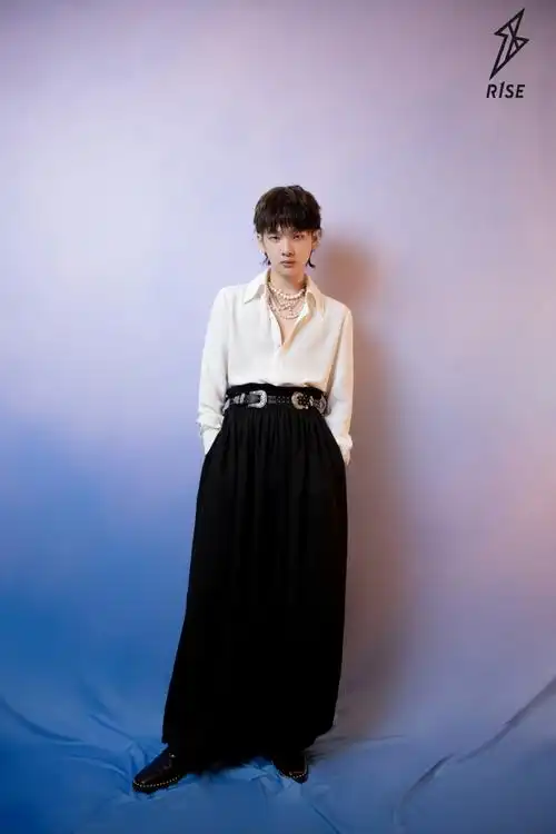 周震南超话#周震南红色指甲##明日之子#@r1se-周震