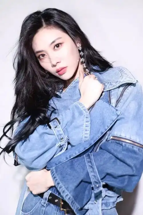 被女团事业"耽误"的宝藏美妆博主,行走的"人形种草机"王霏霏