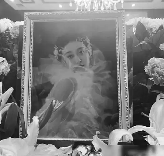 孙侨潞遗像被公开,太过甜美宛若小仙子,曾自曝因演小魔仙被网暴