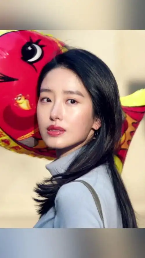 风情万种的杨采钰