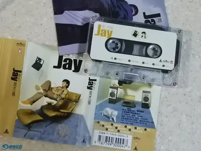 11出周杰伦同名专辑磁带 封
