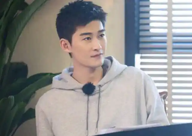 张翰节目里素颜出镜,看到真实颜值状态,哪像36岁的样子?