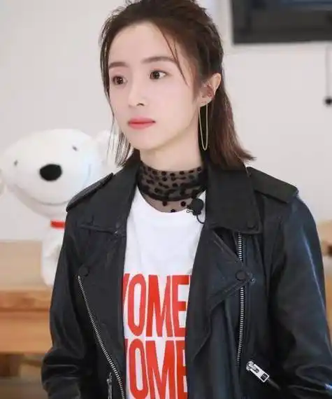 原创胡冰卿演了无数女主角还没火看她的造型你很容易得到答案