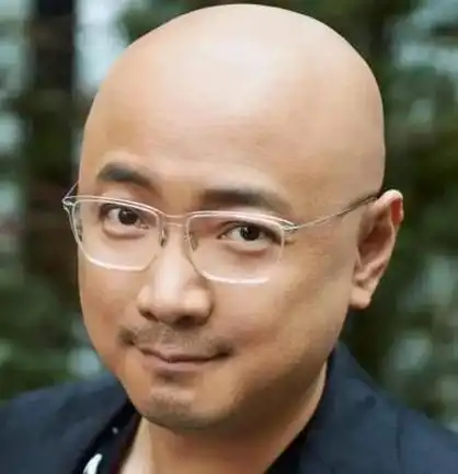 当徐峥不再是光头,韩红变瘦,李宇春留了长发,你还能认出来吗?