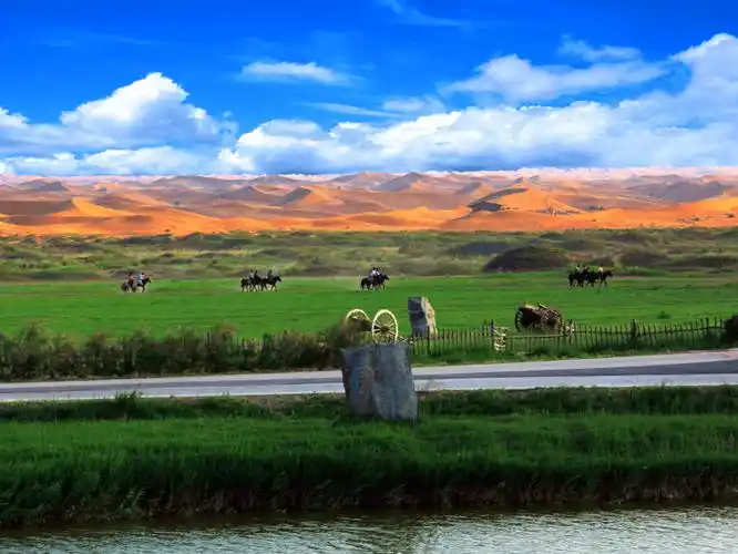 (3)阿拉善盟通湖草原旅游区(4a级)(2)阿右旗巴丹吉林沙漠景区(4a级)(1