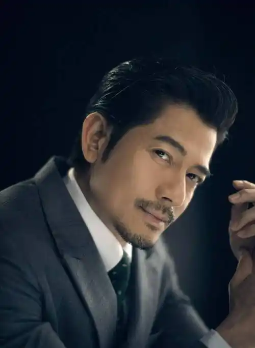 揭秘吕良伟与郭富城的年轻秘诀:自律成就不老传奇