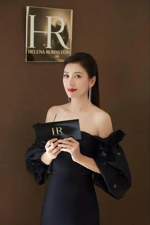 孙志浩爆贾静雯赴美细节曾同床共枕并下跪忏悔