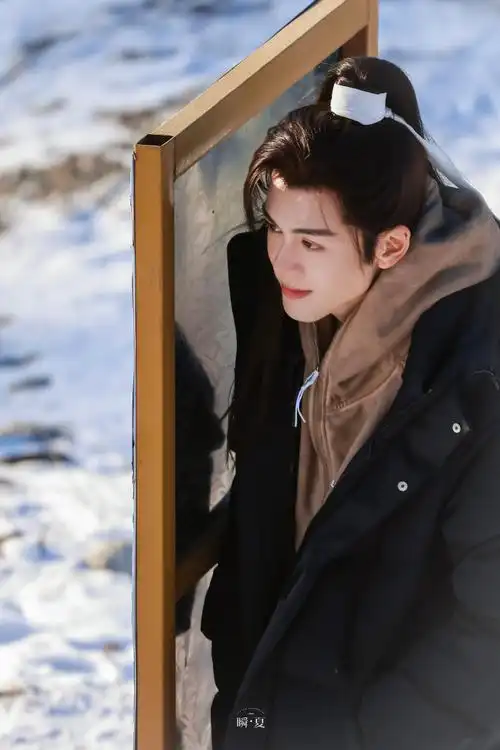曾舜晞超话/#曾舜晞七夜雪#喜欢你每一面但是最喜欢你明媚的样子我的