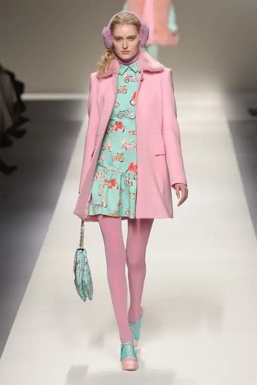 blugirl (蓝色少女)米兰时装周2012秋冬系列时装秀