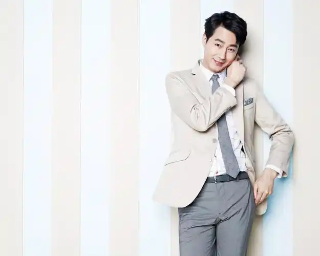 魅力男神赵寅成壁纸