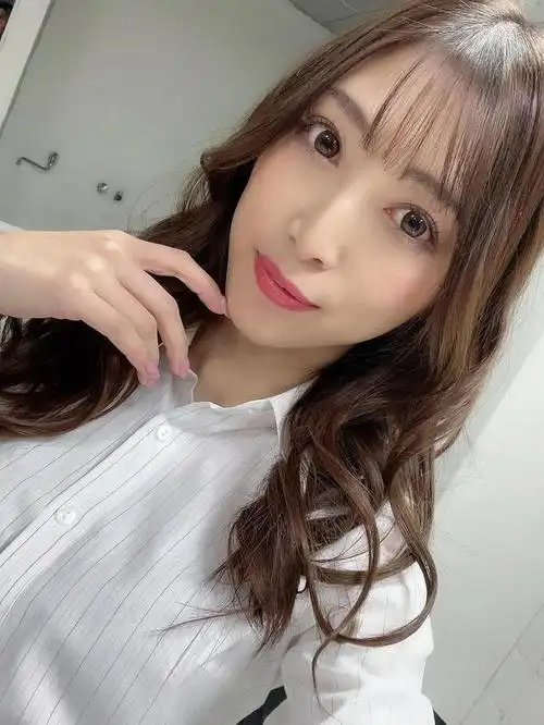 30岁日本女生,成熟可爱,打扮精致的秘诀