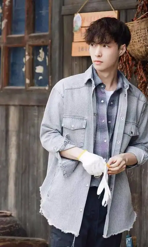 张艺兴向往的生活变身仓库大股东