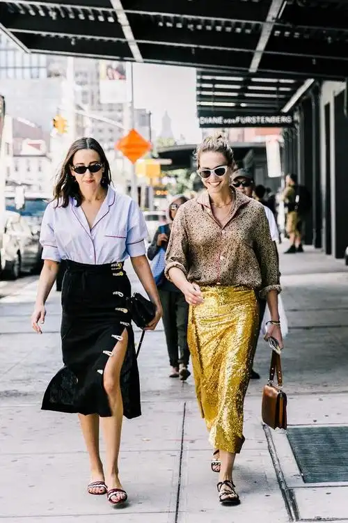 上的,真正的实用型时尚,就是隐没在街头的那些热爱打扮的时尚达人中