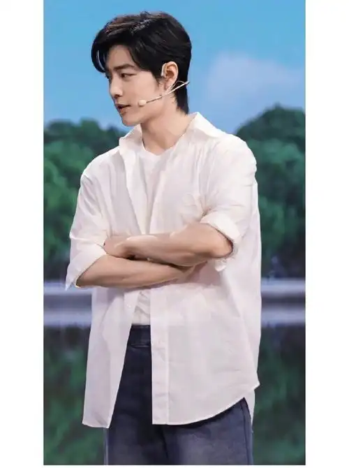 肖战腹肌好明显##肖战回复刘芮麟叶国华表情包##肖战赵昕合照