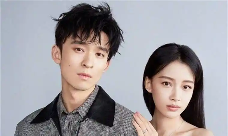 原创董子健抢零点为孙怡庆生发图配文吸睛热议纷纷