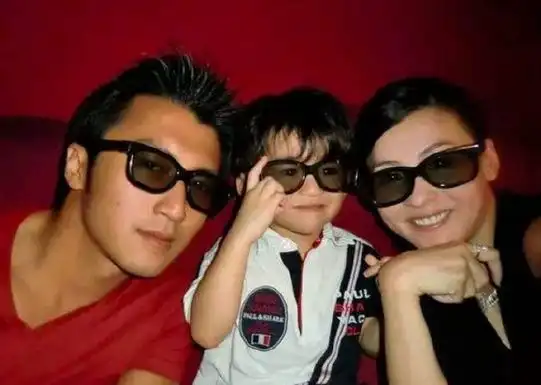 其孕照曝光,网友:这次是真的了吧._儿子_谢霆锋_事情