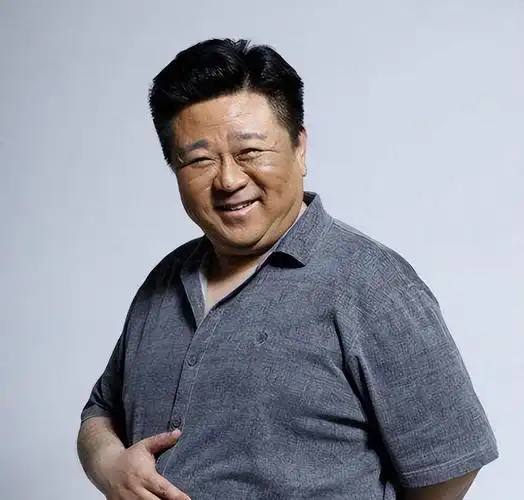 一级演员梁冠华:因饰演狄仁杰走红,曾因肥胖自卑,还被女神倒追