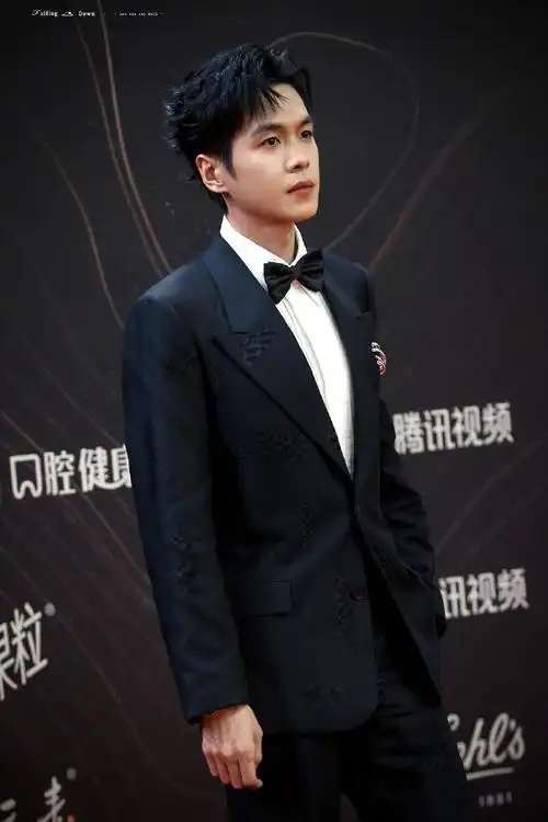 #张若昀央视春晚#