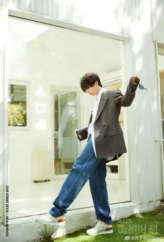 华晨宇飒飒图片