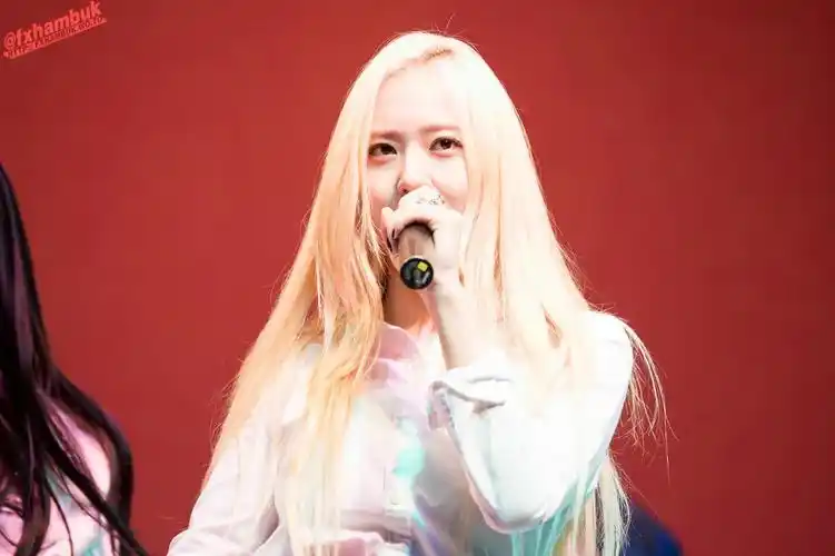 2014郑秀晶中韩contents论坛公演_高清图片大全-爱豆app