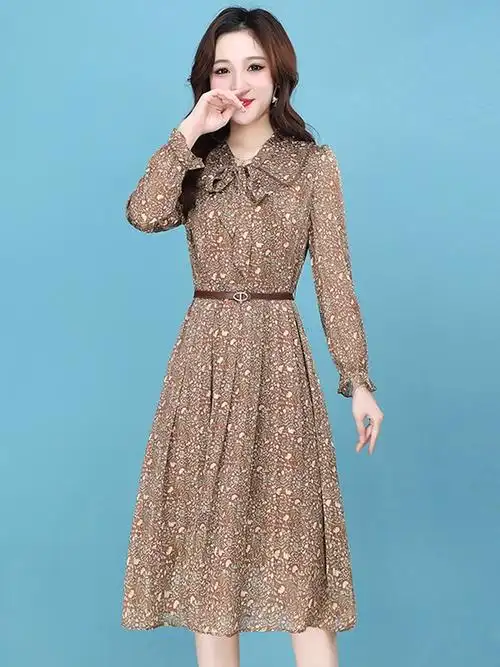 裙子女春季2022年新款气质连衣裙名牌高端小个子今年流行惊艳裙子