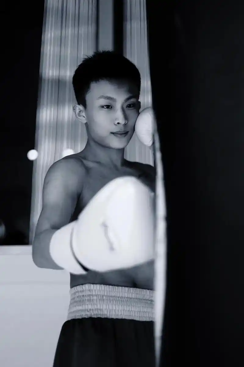 拳击 #黑白系 "彼方尚有荣光在" - 抖音