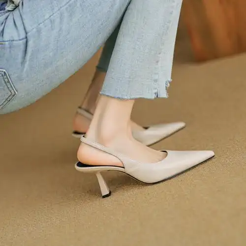 夏季简约尖头中跟单鞋后空气质高跟鞋子酒红色复古粗跟包头凉鞋女