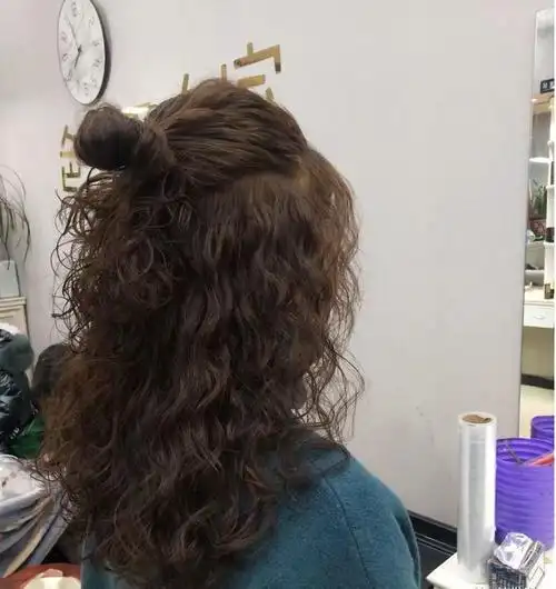 满头烫小卷,真洋气,适合各个年龄段|发型|刘海|脸型|头型|半扎发|卷发