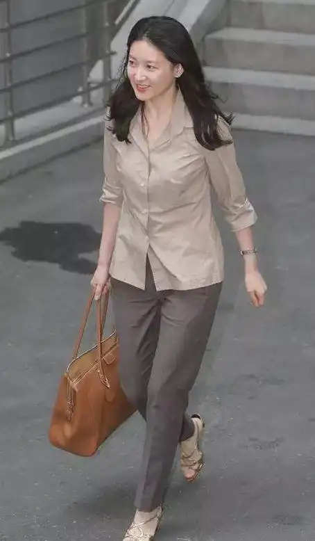 李英爱发中韩建交30年贺词状态极好感觉岁月硬是避开了她