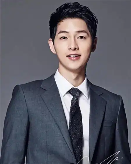 既然是作为商务发型,只要不是太标新立异,太非主流的发型,可以说很多