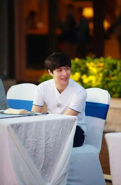 《极限挑战2》主打"暖男风" 张艺兴鲜暖气质