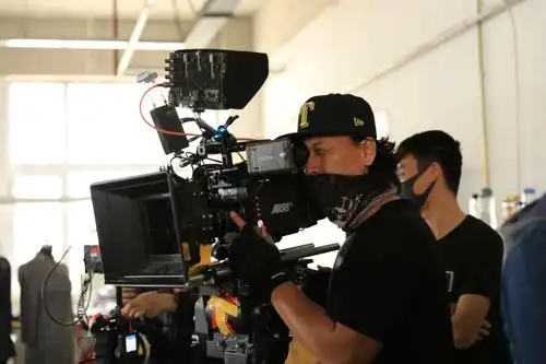 剧组在诗之欧公司拍戏纪实