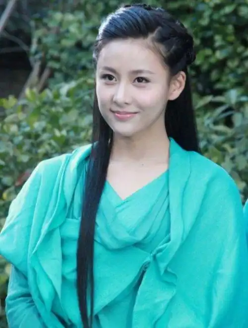 钟汉良演的天龙八部中阿朱是谁演的