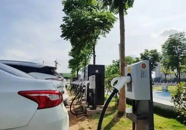 充电桩下乡为美好生活开路_建设_海南_电动车