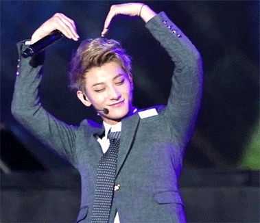 黄子韬gif比爱心gif帅气gif心gif