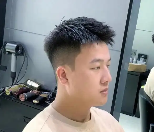 3款不烫不染也很帅的男生发型推荐剪完时髦个性显年轻