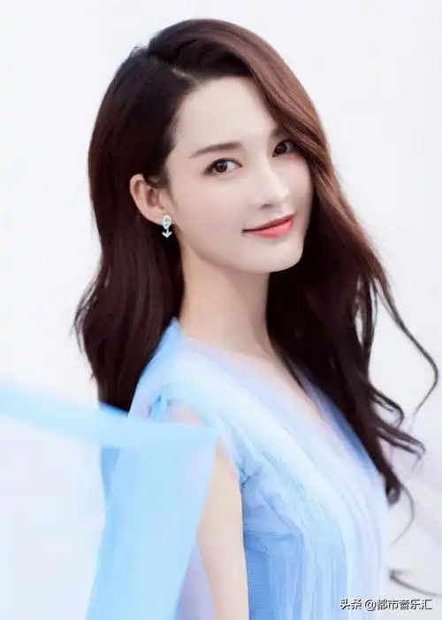 李沁高清时尚美图壁纸收藏分享