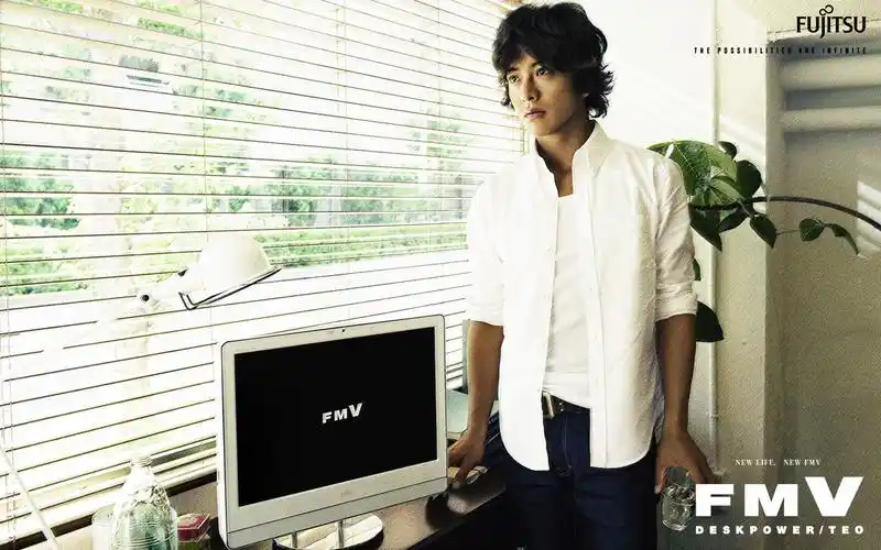 日剧天王木村拓哉帅气家居照电脑壁纸