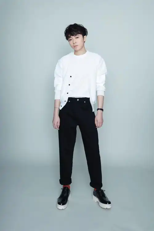 吴青峰诚意之作《everybody woohoo》正式全网上线