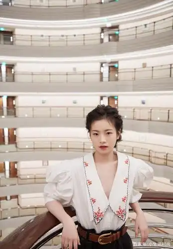 李庚希时尚潮流造型写真图集