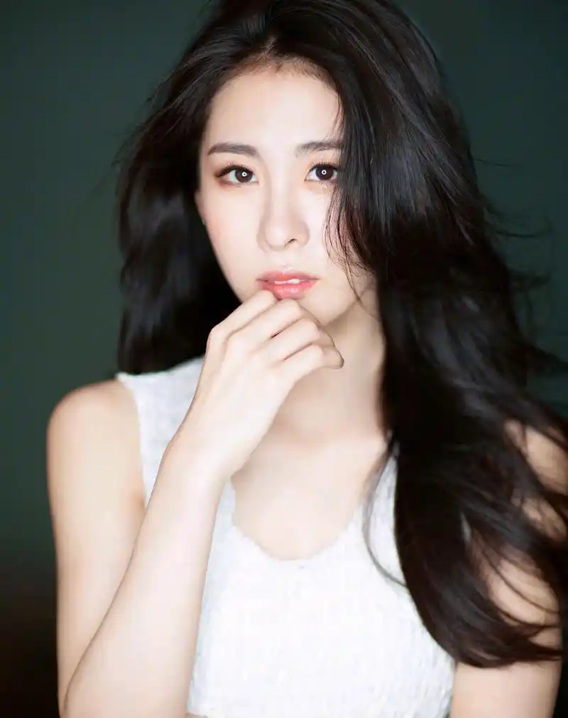 女神张碧晨美得那么动人