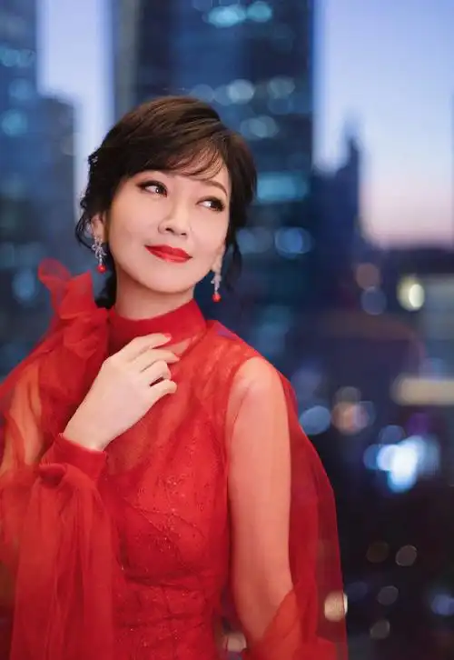 赵雅芝红色纱裙端庄美艳写真1214