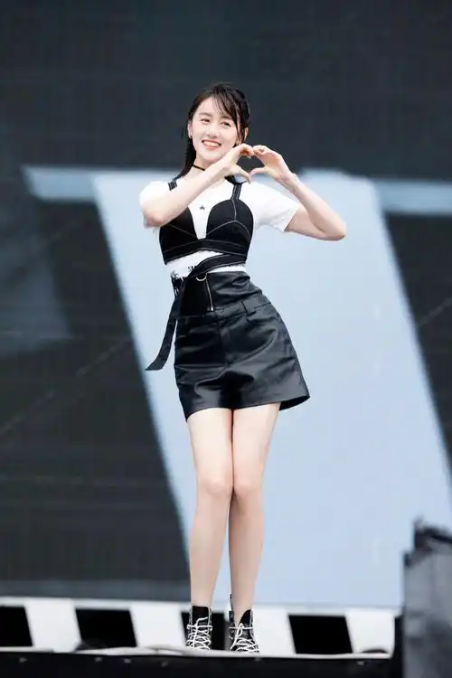 袁冰妍图片 袁冰妍性感活动照图片