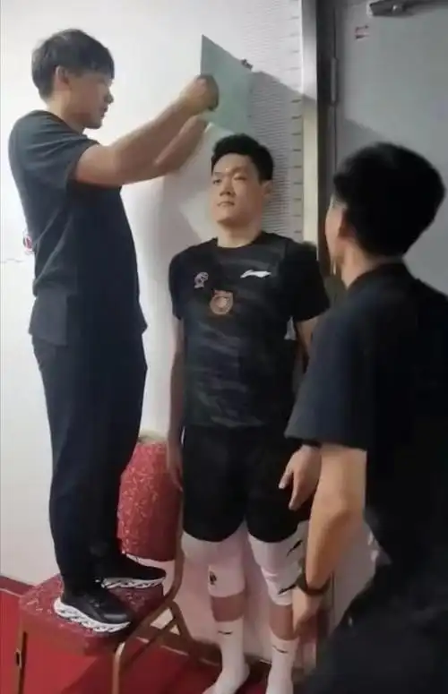徐杰身高远没有183cm,他的上限还能提高吗?_手机搜狐网