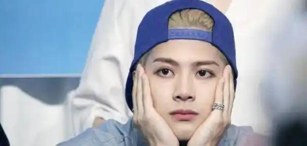 被求亲穿裙子跳大轿想不到的场景都能实现只要爱豆是伴郎