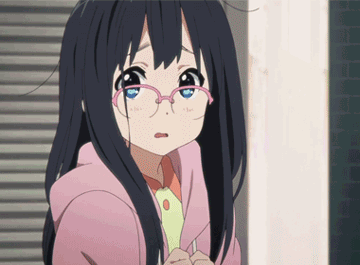 展开全部 这个是玉子市场里的北白川玉子,以冰菓里的千反田爱瑠和kon