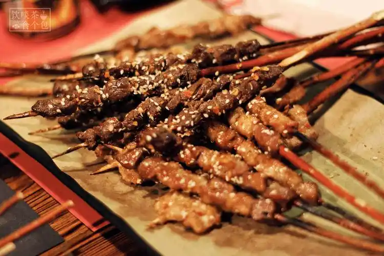 长沙|吃烤串就是要 大口吃肉啊!