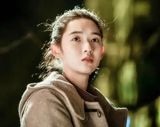 《孤舟》王玉雯:演技颜值双双被嘲,曾深陷感情风波,如今与男友杨玏很