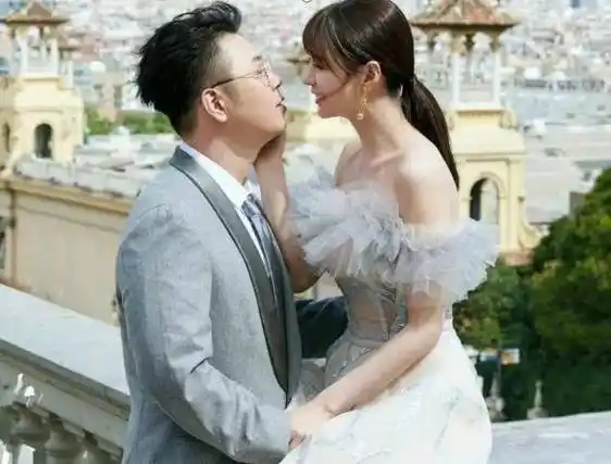 原创沈梦辰丈夫是杜海涛忍耐9年终嫁豪门杜家苦尽甘来无遗憾