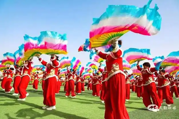 秧歌社火闹元宵沙海绿洲年味浓2024年元宵节秧歌社火汇演侧记